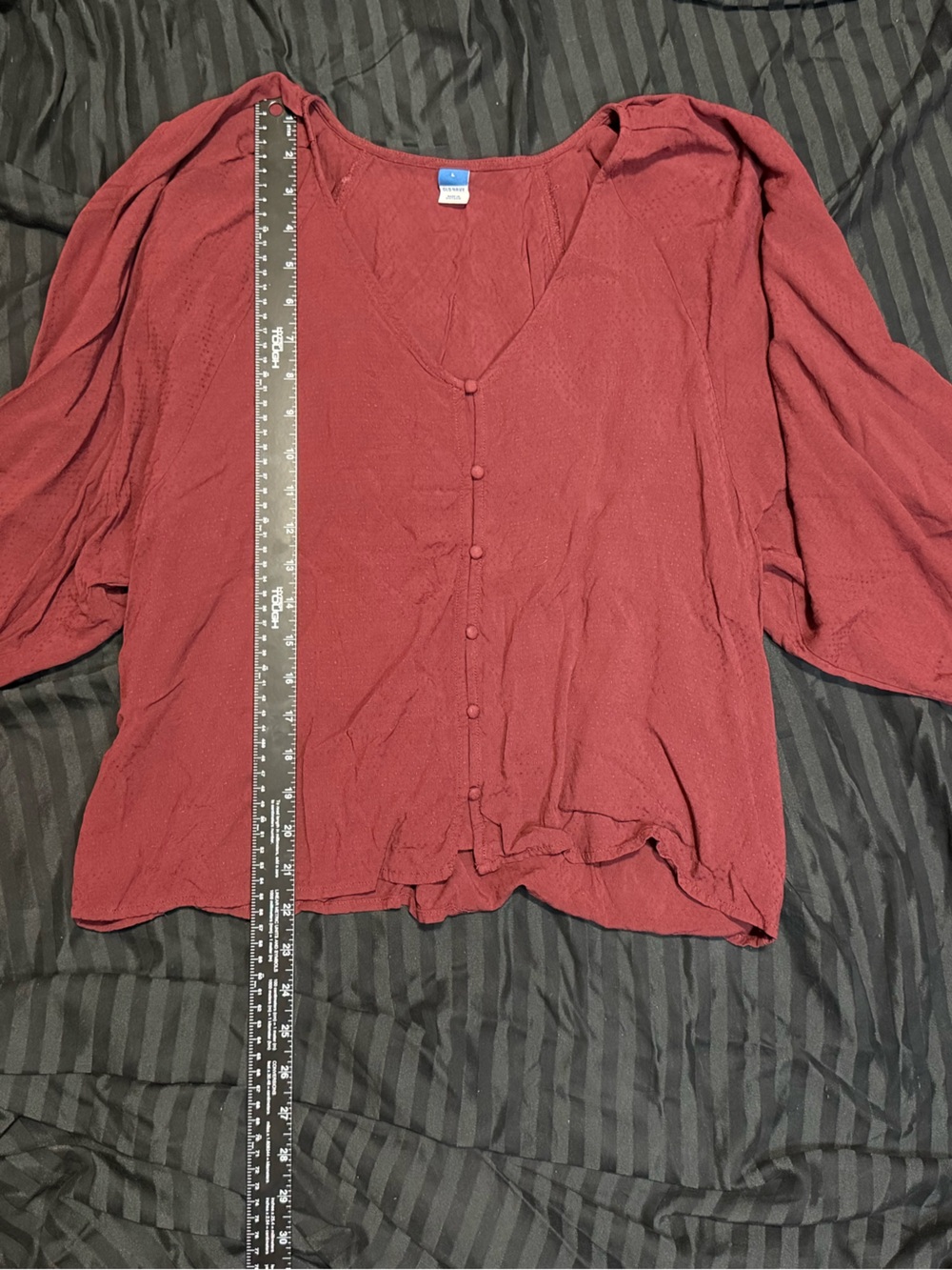 Old Navy Burgundy Swiss Dot Button Front Blouse Women’s Large Long Sleeve
